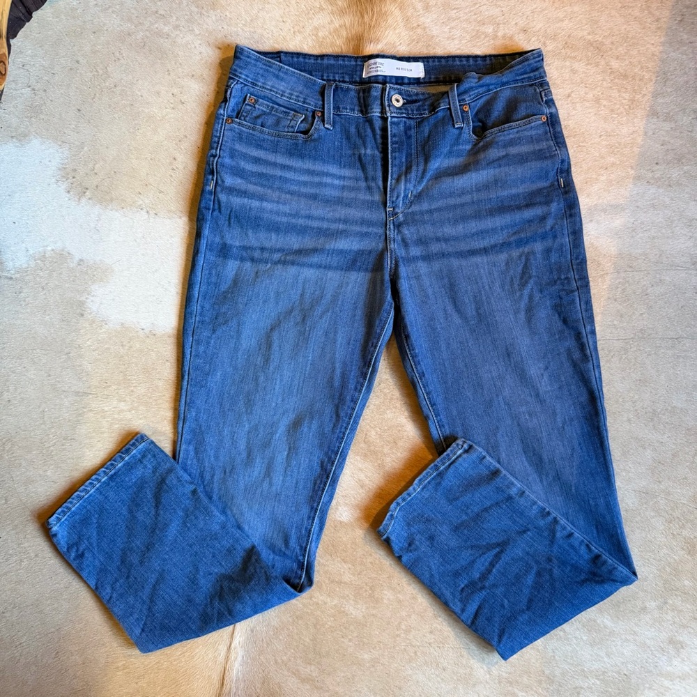 Levi Mid Rise Slim Sz 14  32x30